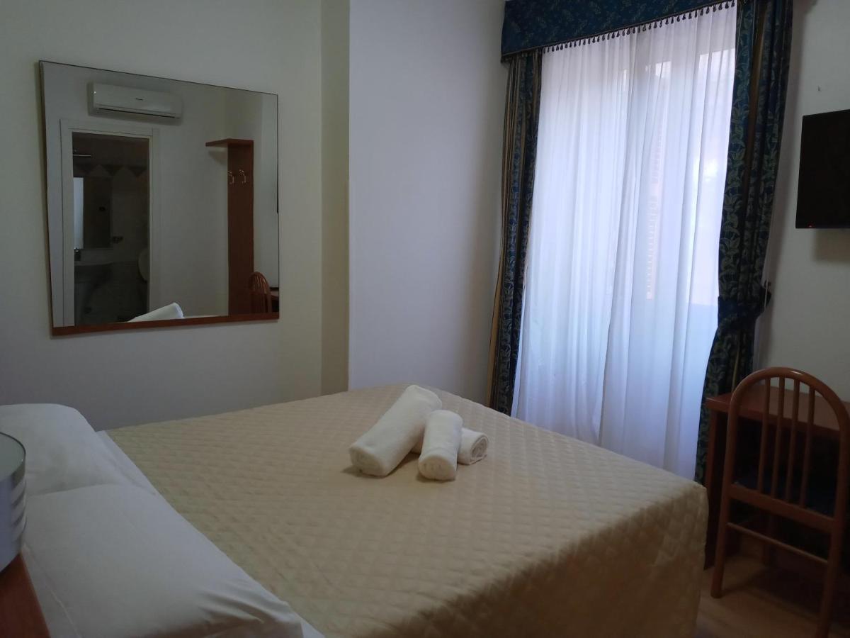 La Casa Dell'Arte Hotel Rome Exterior photo