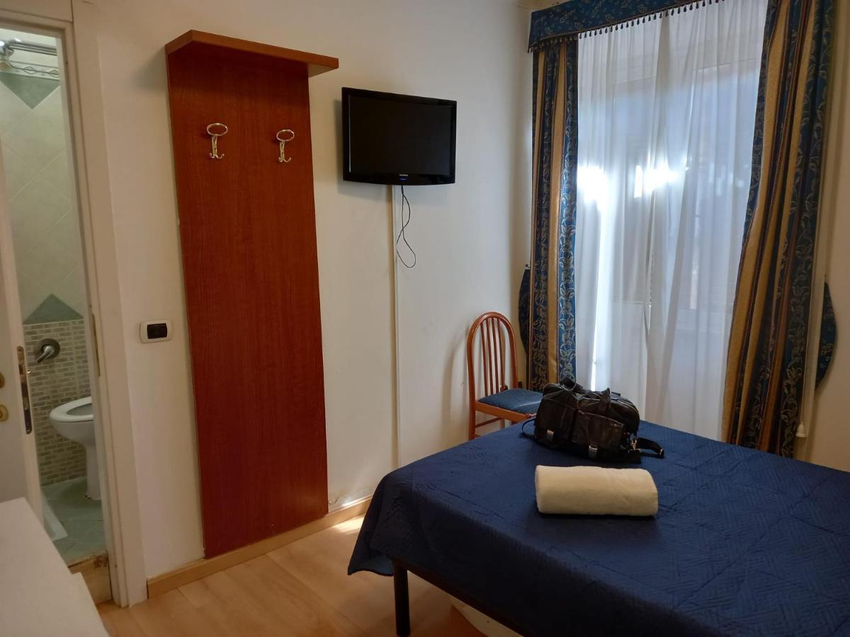 La Casa Dell'Arte Hotel Rome Exterior photo