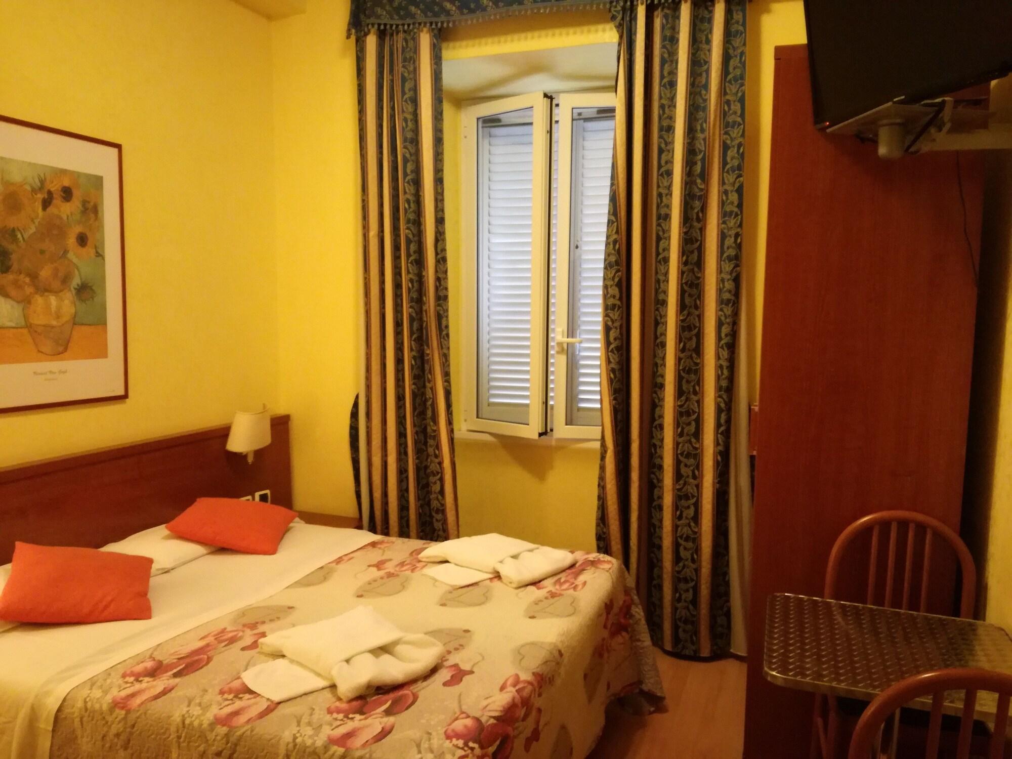 La Casa Dell'Arte Hotel Rome Exterior photo