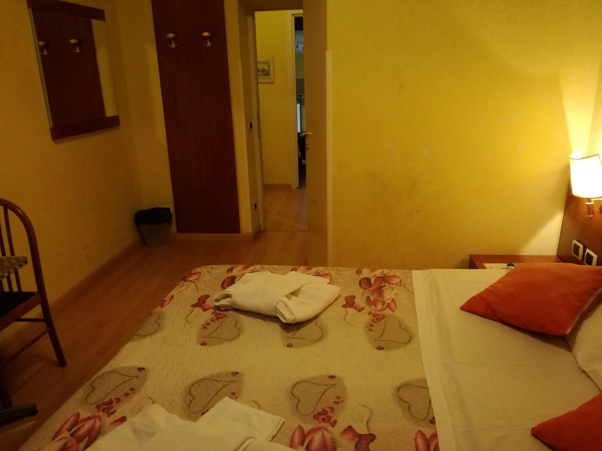 La Casa Dell'Arte Hotel Rome Exterior photo