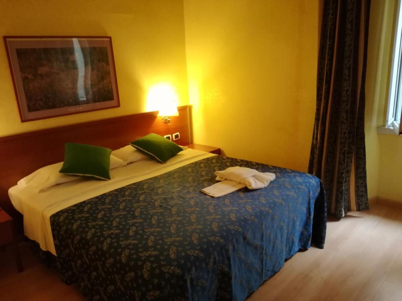 La Casa Dell'Arte Hotel Rome Exterior photo